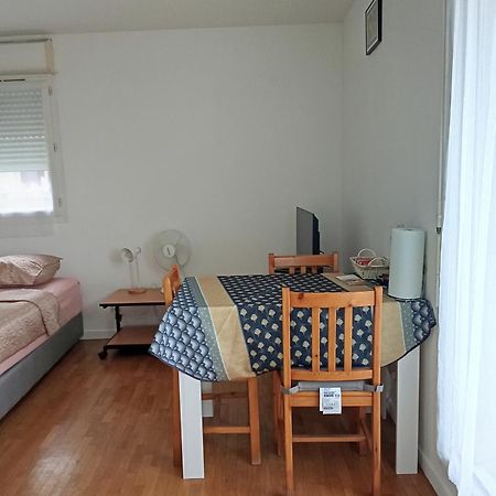 Studio Lumineux Courbevoie Extérieur photo