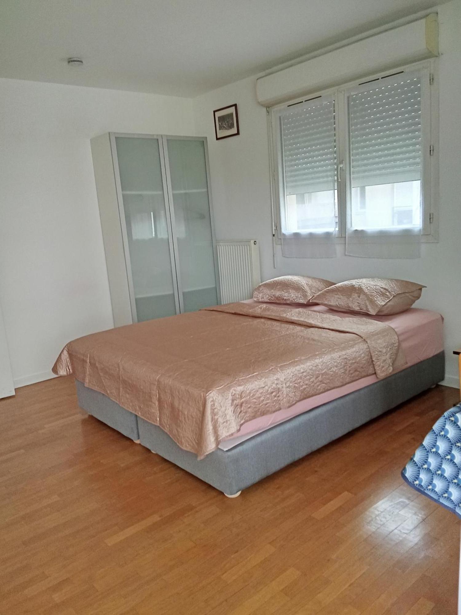 Studio Lumineux Courbevoie Extérieur photo