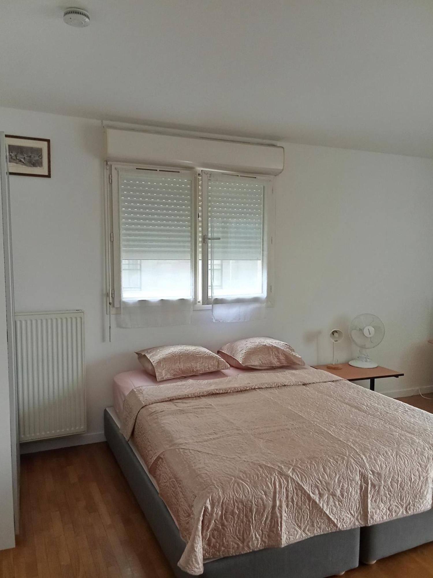 Studio Lumineux Courbevoie Extérieur photo