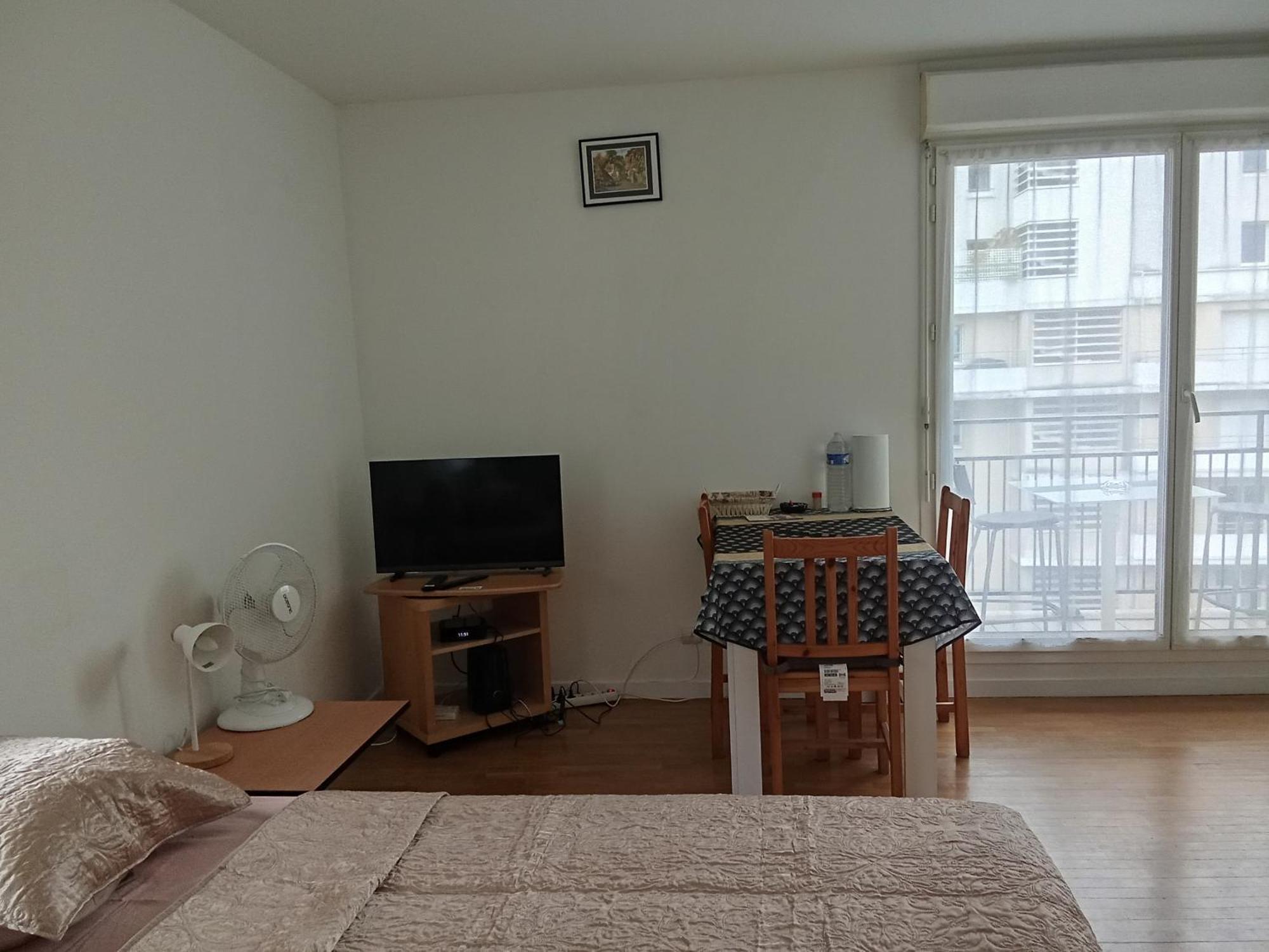 Studio Lumineux Courbevoie Extérieur photo